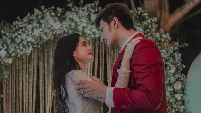 Aditya Zoni lamar Yasmine
