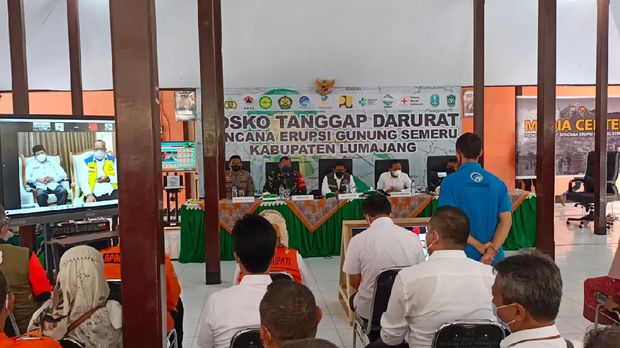 Batal ke pengungsian, agenda Ma'ruf digantikan teleconference warga di Kecamatan Pasirian, Lumajang
