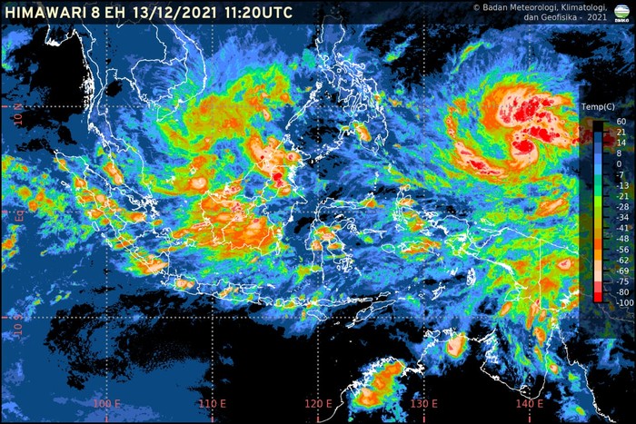 BMKG memprakirakan sebagian wilayah Indonesia diguyur hujan berintensitas sedang hingga lebat dipicu dampak tidak langsung Siklon Tropis Rai. (dok BMKG)