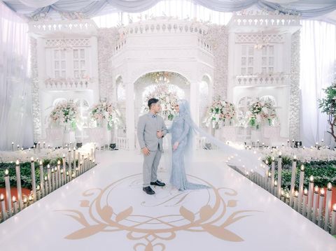 Dekorasi pernikahan viral di gang sempit.