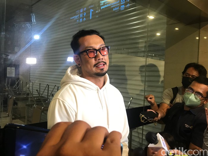 Denny Sumargo Denny Sumargo