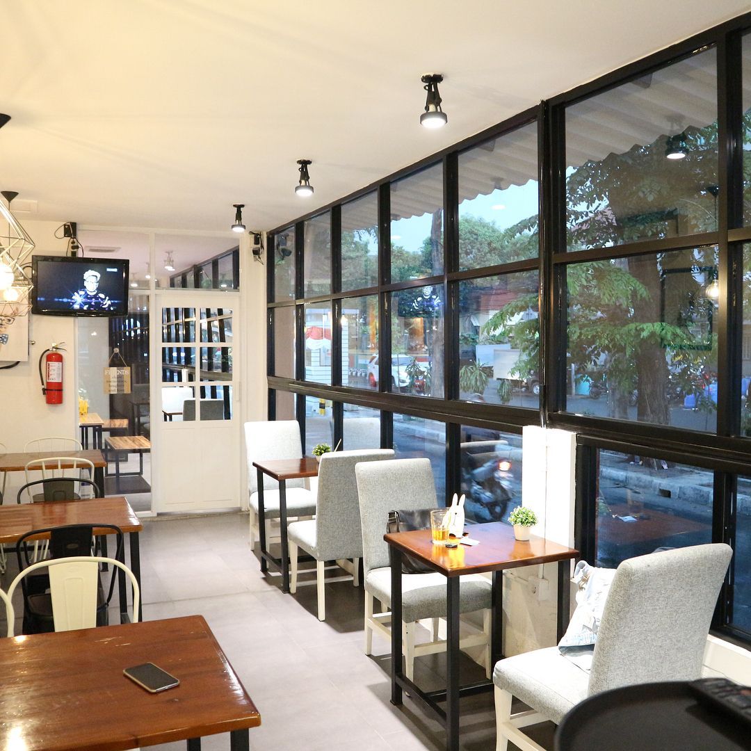 Di Boulevard Kelapa Gading Ada Puluhan Kafe, 5 Tempat Ini Cocok Jadi Spot Kerja