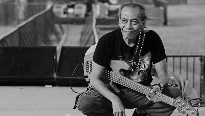 Donny Fattah absen sejenak dari kegiatan God Bless.