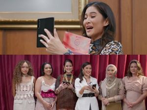 Dian Sastrowardoyo Beraksi di Female Daily Best of Beauty Awards 2021