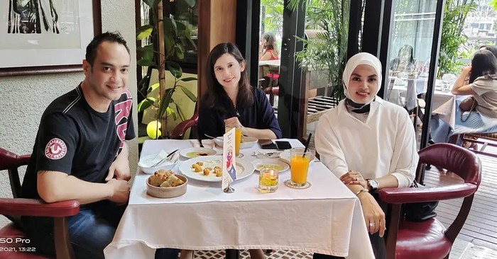 Ferry Irawan Pesona Ferry Irawan, Aktor Sinetron yang Hobi Kulineran