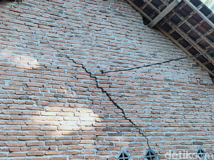 gempa jember