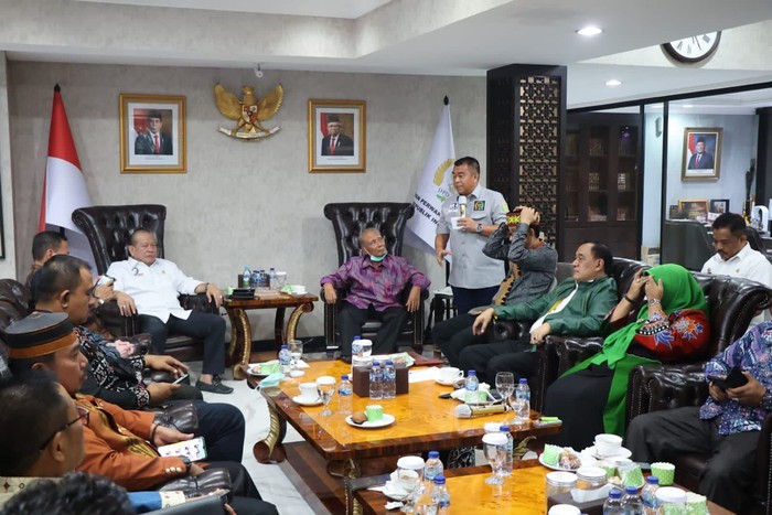 Gugat PT Jadi 0%, Raja dan Sultan Nusantara Bakal Sambangi MK