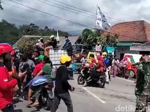 Gunung Semeru Kembali Erupsi, Warga di Sekitar Lokasi Panik