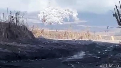 Erupsi Lagi, Warga Lereng Semeru Panik