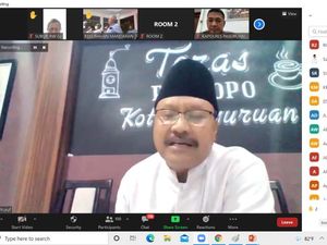 Gus Ipul Zoom Meeting dengan RT/RW se-Kota Pasuruan Soal Antisipasi Omicron