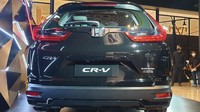 Semua perubahan tersebut dilengkapi Dark Chrome Rear Garnish serta emblem Black Edition pada bagian belakang mobil. Foto: Luthfi Anshori/detikOto