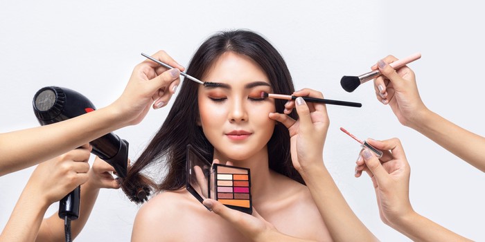 Ilustrasi Makeup