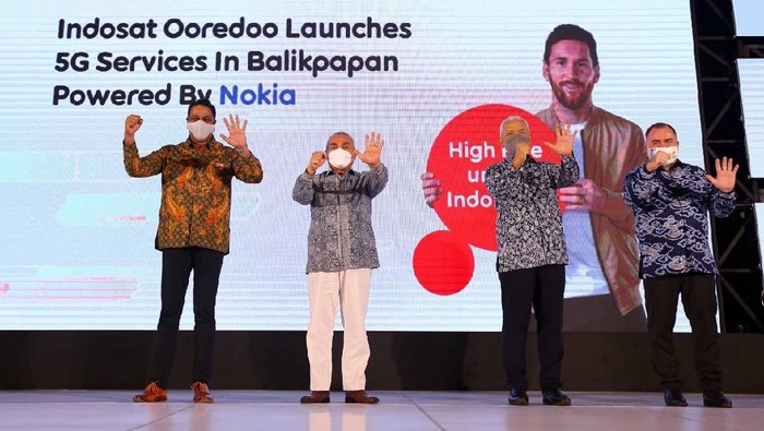 Indosat Ooredoo menghadirkan layanan 5G secara komersial di Balikpapan, Kalimantan Timur.