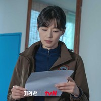 Jun Ji Hyun belum lama menyelesaikan syuting drama Korea Jirisan. Ibu dua anak itu pun dilaporkan sebagai aktris dengan bayaran termahal di Korea Selatan. Foto: dok. tvN