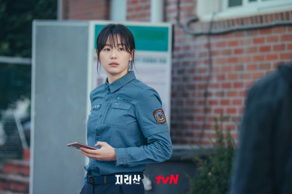 Jun Ji Hyun dalam drama Korea Jirisan