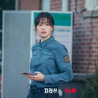 Dengan jumlah 16 episode, Jun Ji Hyun mendapat bayaran sebesar 3,2 miliar won (Rp 38,8 miliaran) dari tim produksi Jirisan. Foto: dok. tvN