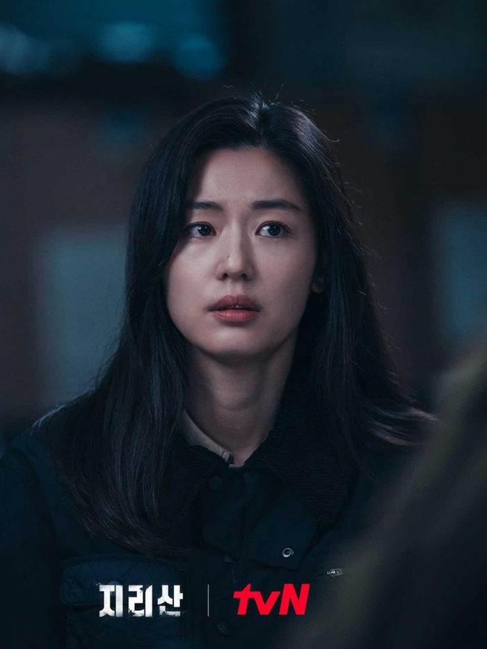 Jun Ji Hyun dalam drama Korea Jirisan Jun Ji Hyun dalam drama Korea Jirisan