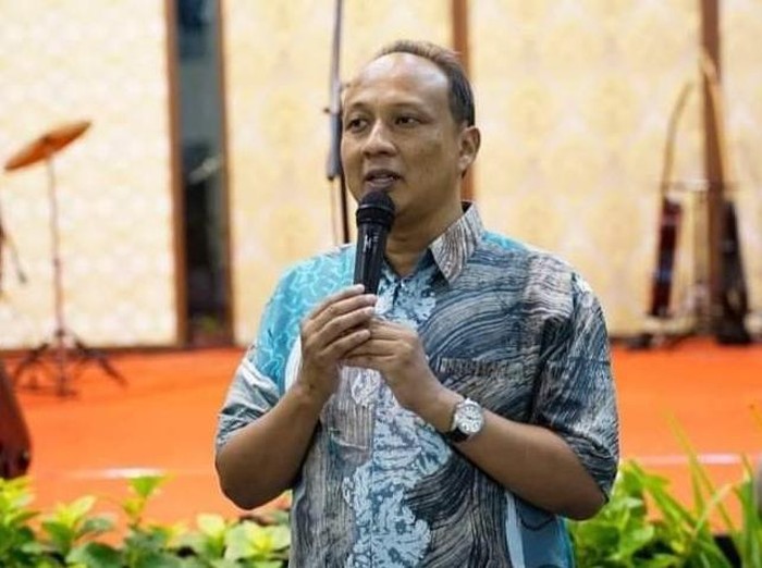 Kepala Dinas Lingkungan Hidup (DLH) Surabaya, Suharto Wardoyo mengatakan, CFD Jalan Kertajaya akan dibuka dengan protokol kesehatan (prokes) ketat. Penerapan itu, disesuaikan dengan Peraturan Wali Kota (Perwali) Surabaya No 67 Tahun 2020 tentang Penerapan Prokes dalam Rangka Pencegahan dan Memutus Mata Rantai penyebaran COVID-19 di Surabaya.