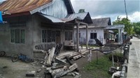 Sebanyak 3.900 warga Kabupaten Kepulauan Selayar, Sulawesi Selatan (Sulsel), masih mengungsi akibat gempa magnitudo (M) 7,4 yang terjadi di Laut Flores, Nusa Tenggara TImur (NTT). Mereka terbagi di beberapa titik pengungsian. ANTARA FOTO/JOJON