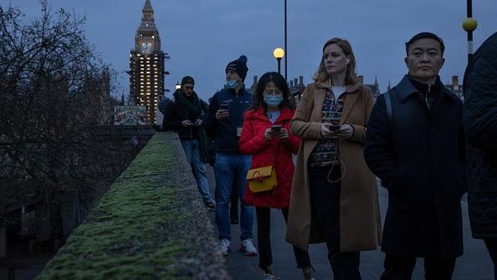 Bye Corona! Siap Hidup Berdampingan, Inggris Cabut Aturan Pembatasan COVID-19