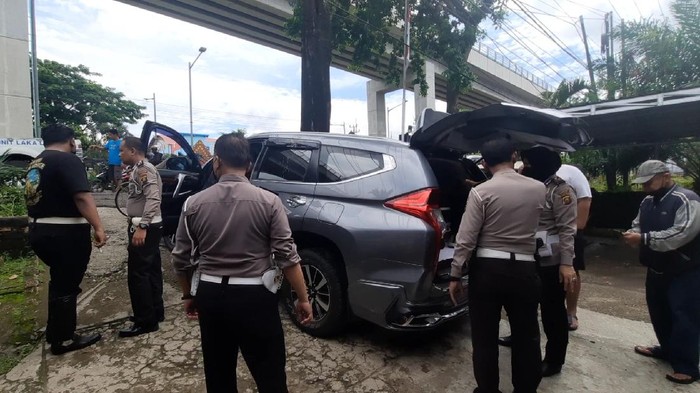 Kondisi mobil Pajero penabrak 4 tukang becak di Palembang
