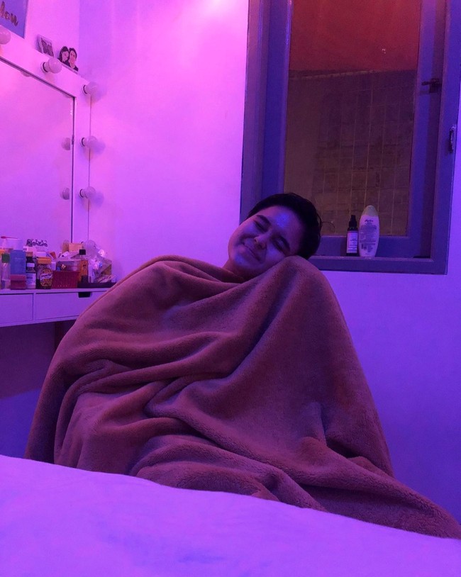 Pada Februari 2021 Laura sempat membeberkan fakta mengejutkan yang menyatakan bahwa Gaga saat itu menyetir dalam keadaan mabuk sehingga menyebabkan kecelakaan. Tak hanya itu, Laura juga menyebut bahwa Gaga tidak bertanggung jawab dalam membantu kesembuhannya. Foto: Instagram/@edlnlaura