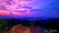 Resto dan wisata kuliner yang menyuguhkan berbagai jenis makanan khas Yogyakarta dengan harga relatif bersahabat,