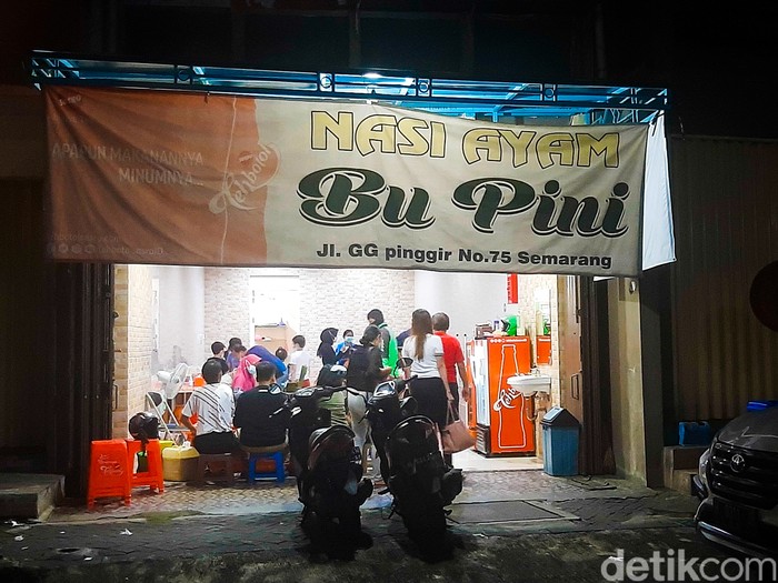 Nasi Ayam Bu Pini; Rekomendasi Nasi Ayam Enak di Semarang