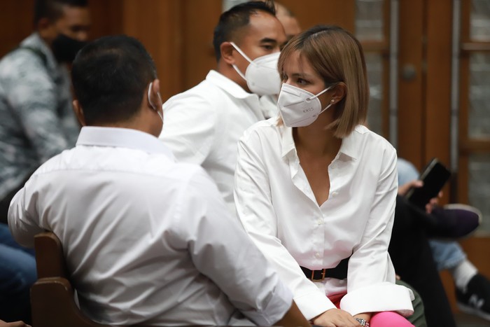 Nia Ramadhani dan Ardi Bakrie Nia Ramadhani dan Ardi Bakrie