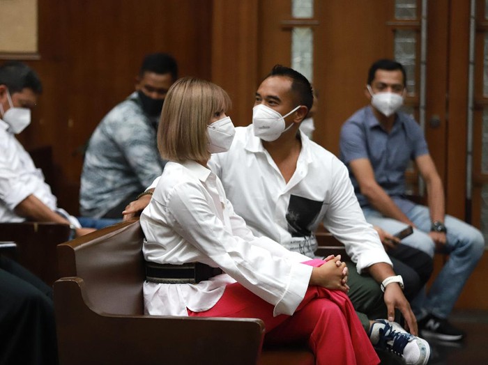 Nia Ramadhani dan Ardi Bakrie