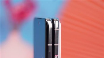 Oppo menyematkan fitur fingerprint yang disatukan dengan tombol power. Foto: Sina Mobile