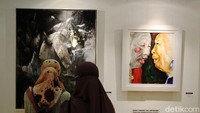 Seniman yang berpartisipasi dalam pameran ini berasal dari Yogyakarta, Surabaya, dan Jakarta.
