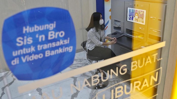 Pelayanan Maksimal Perbankan Jelang Nataru Bank BCA optimis mengedepankan pelayanan maksimal jelang Natal dan Tahun Baru demi mengantisipasi kebutuhan perbankan nasabah.