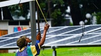 Panel surya tersebut sebagai langkah DPR untuk energi terbarukan.