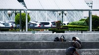 Pembangunan taman dan panel tak memakan biaya dari anggaran, namun dari pihak swasta, yakni Agra Surya Energy.