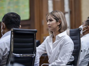 Segini Gaji Sopir Nia Ramadhani yang Belikan Majikannya Sabu