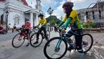 Pesepeda SMP yang Gowes Cilacap-Semarang Bertemu Ganjar