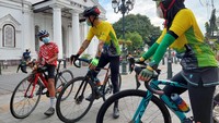 Yudha pun bahagia bisa mewujudkan keinginannya bersepeda bersama Ganjar. Ia juga mengatakan awalnya pemasaran karena di group WA teman-temannya ada yang mengatakan Ganjar hobi bersepeda sama seperti dirinya.