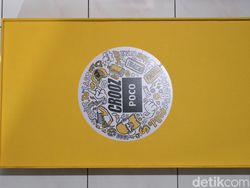 Membongkar Isi Kemasan Poco X3 GT Edisi Spesial Crooz