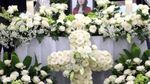 Tangis Keluarga Iringi Prosesi Kremasi Jenazah Laura Anna