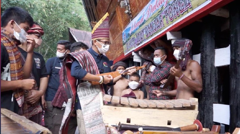 Sandiaga Uno Sandiaga di Kabupaten Humbang Hasundutan, Sumut.