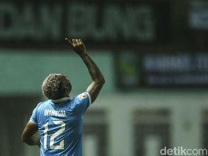 Pamer Kemaluan, Patrich Wanggai Dihukum Larangan Main di Dua Laga