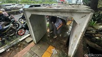 Gorong-gorong tersebut tentunya sangat menyiksa pejalan kaki yang melintas.