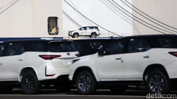 Potret Mobil Made In Indonesia yang Warnai Jalan Maroko