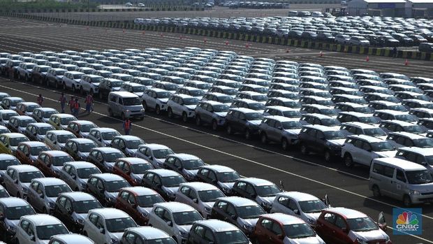 Aktivitas Terminal Kendaraan di Pelabuhan Internasional Patimban, Subang, Jawa Barat, Jumat (17/12/2021). (CNBC Indonesia/ Tri Susilo)