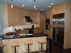 Mengintip Isi Bungker Mewah Anti-Kiamat, Punya Kolam Renang hingga Bioskop