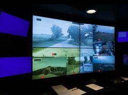 Mengintip Isi Bungker Mewah Anti-Kiamat, Punya Kolam Renang hingga Bioskop