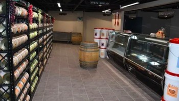 Survival Condo memiliki gudang persediaan makanan dan minuman yang cukup untuk bertahan setidaknya untuk lima tahun. Foto: Survivalcondo.com