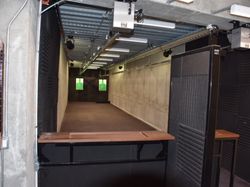 Mengintip Isi Bungker Mewah Anti-Kiamat, Punya Kolam Renang hingga Bioskop