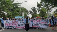 Mahasiswa Demo Tuntut Dekan FISIP Unri Tersangka Kasus Pencabulan Ditahan